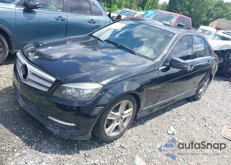 2011 Mercedes-Benz C 300 Luxury/Sport из США, поврежденный, VIN WDDGF5EB1BA509120